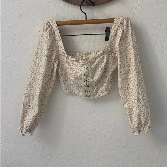 Urban Outfitters Love Struck White Cream Pink Crop Hook Blouse XS - Picture 2 of 6